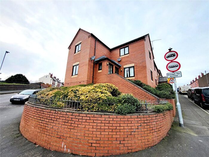 2 Bedroom End Of Terrace House To Rent In Park Rise, Kidderminster, Worcestershire, DY11