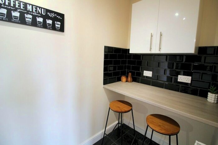 5 Bedroom Terraced House To Rent In Bardolf Road, Doncaster, South Yorkshire, DN4