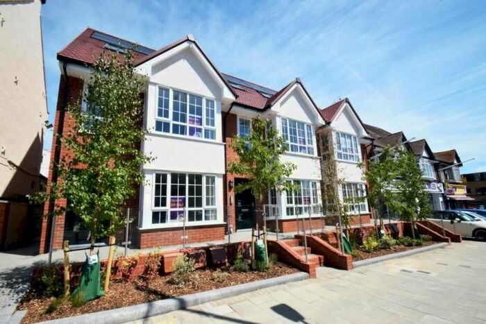 2 Bedroom Flat To Rent In Estuary Mews, 1771 London Road, Leigh On Sea, Essex SS9