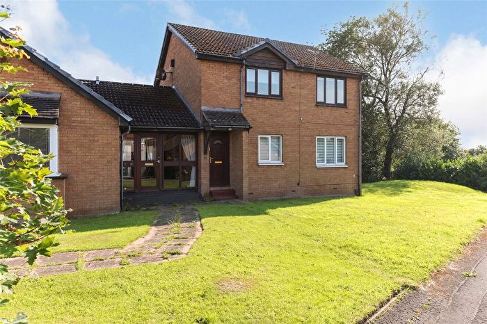 2 Bedroom Flat For Sale In Gunn Quadrant, Bellshill, North Lanarkshire, ML4
