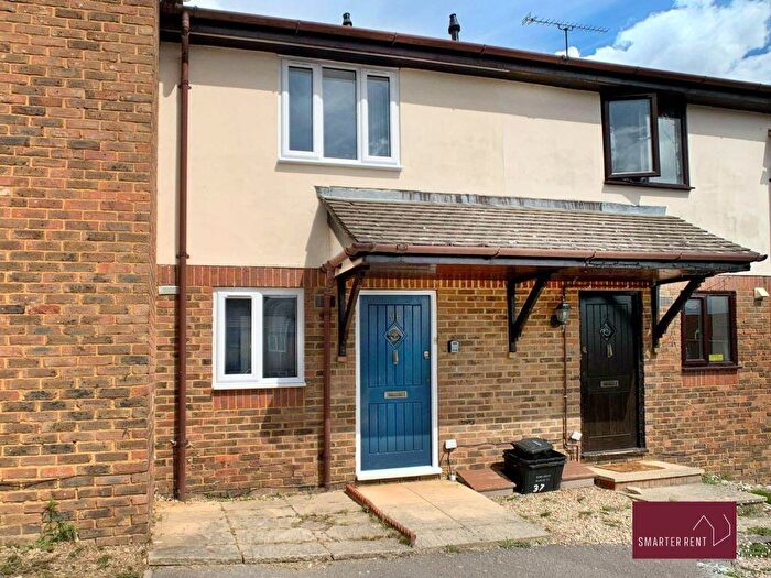 2 Bedroom Terraced House To Rent In Coleridge Close, Twyford, Reading, RG10