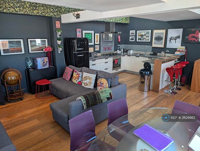 2 Bedroom Maisonette To Rent In Devonshire Place, Brighton, BN2