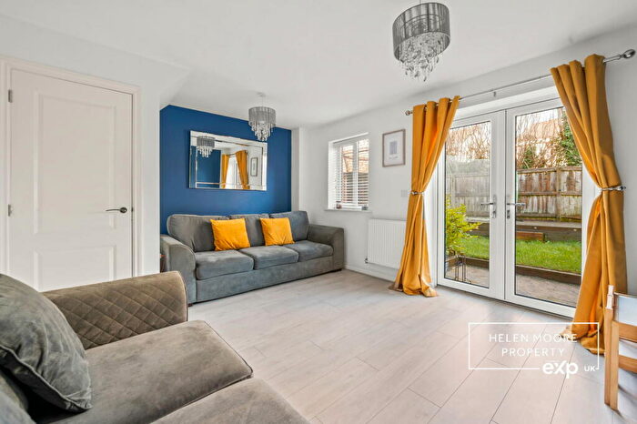 2 Bedroom Semi-Detached House For Sale In Sunnydale Close, Ivybridge, Devon, PL21