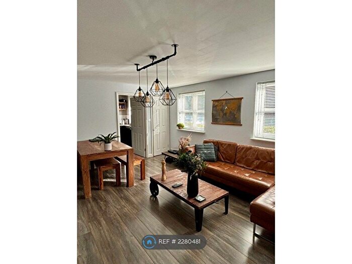 2 Bedroom Flat To Rent In Stratford, London, E15