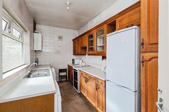 3 Bedroom End Of Terrace House For Sale In Burkitt Street, Hyde, Cheshire, SK14
