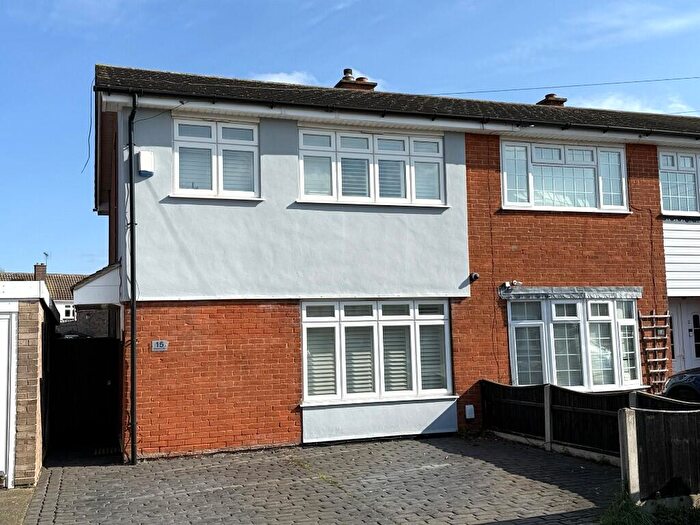 3 Bedroom End Of Terrace House For Sale In Williamsons Way, Corringham, Essex, SS17