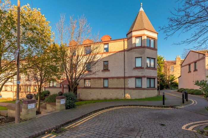 2 Bedroom Flat To Rent In Dorset Place, Merchiston, Edinburgh, EH11