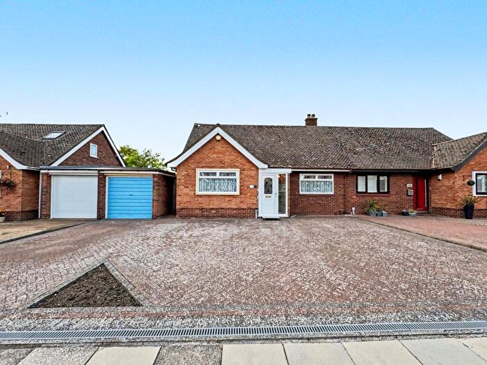 2 Bedroom Semi-Detached Bungalow For Sale In Blandford Road, Ipswich, IP3