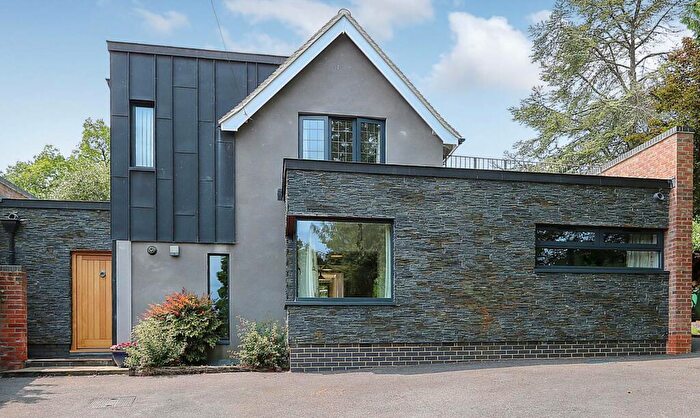 3 Bedroom Detached House For Sale In Riverview Road, Pangbourne, RG8