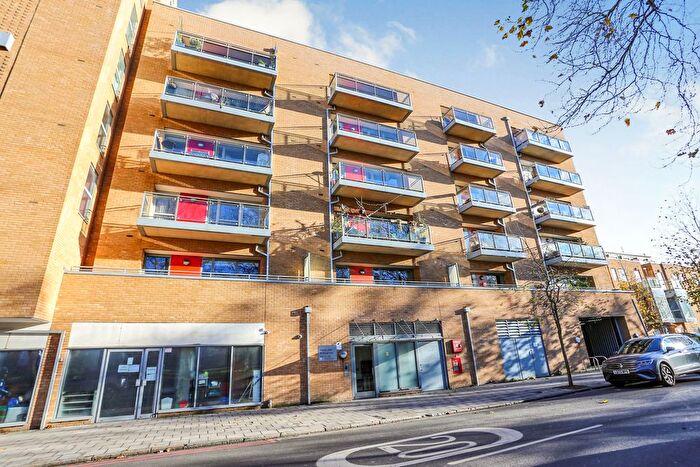 1 Bedroom Flat For Sale In Glengall Road, London, SE15