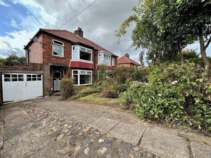 3 Bedroom Semi-Detached House For Sale In Coach Road, Brotton, Saltburn-By-The-Sea, TS12