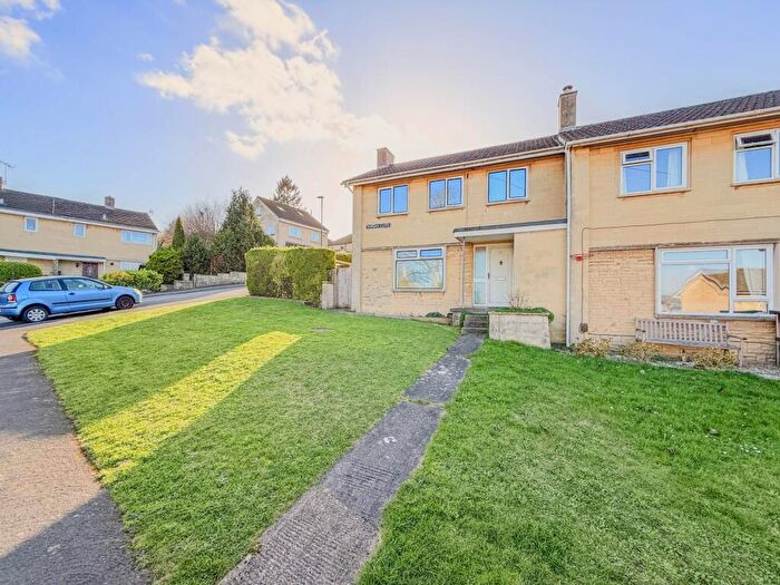 3 Bedroom End Of Terrace House For Sale In Poplar Close, Bath, BA2