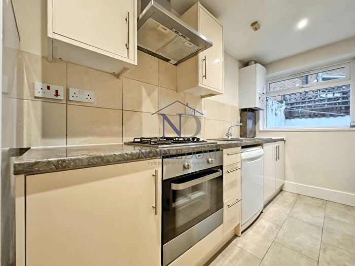 3 Bedroom Terraced House To Rent In Clifton Road, Isleworth, TW7