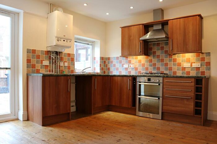 2 Bedroom Terraced House To Rent In York Road, Salisbury, SP2