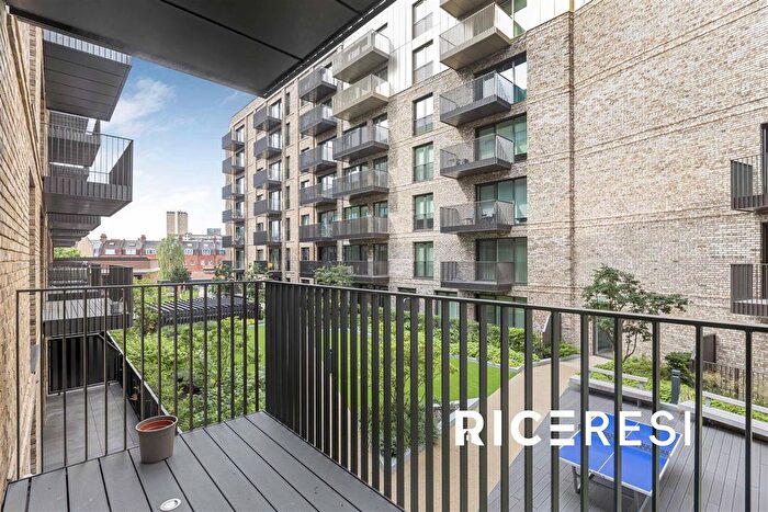 1 Bedroom Flat To Rent In Georgette Apartments, Sidney Street, E1