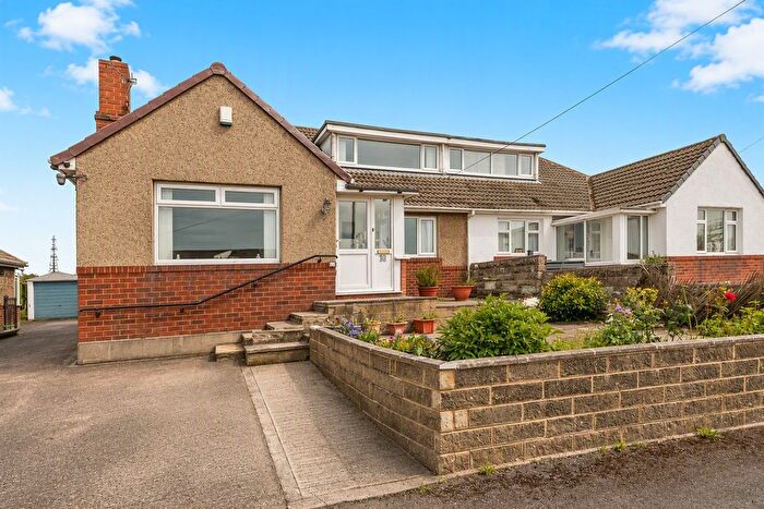 3 Bedroom Semi Detached Bungalow For Sale In West Lodge Crescent, Ainley Top, Huddersfield, HD2