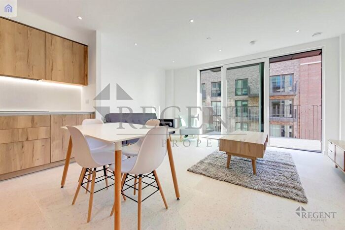 1 Bedroom Apartment To Rent In Georgette Apartments, Cendal Crescent, E1