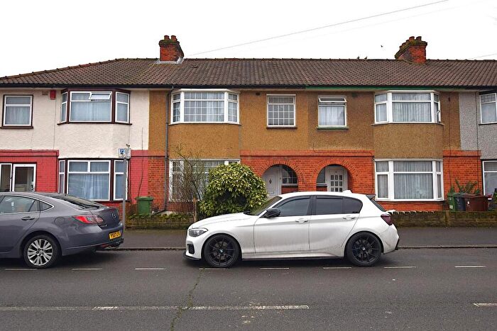 3 Bedroom Terraced House To Rent In Cecil Road, Romford, RM6