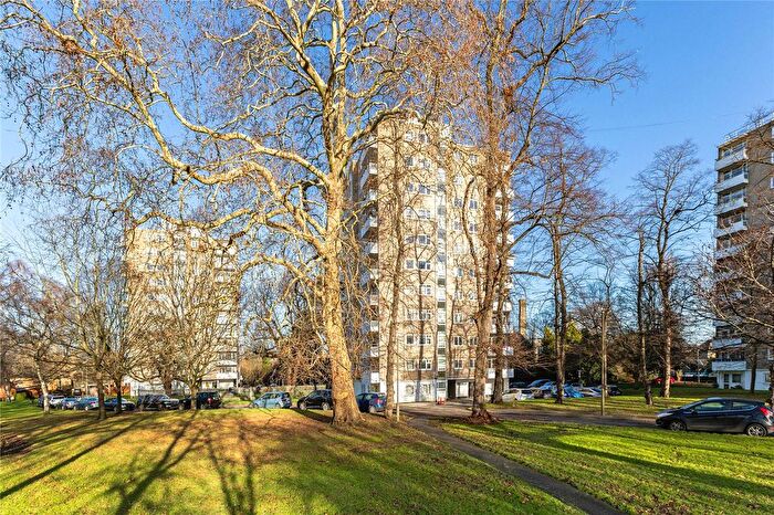 2 Bedroom Flat To Rent In Fitzhugh Grove, London, SW18