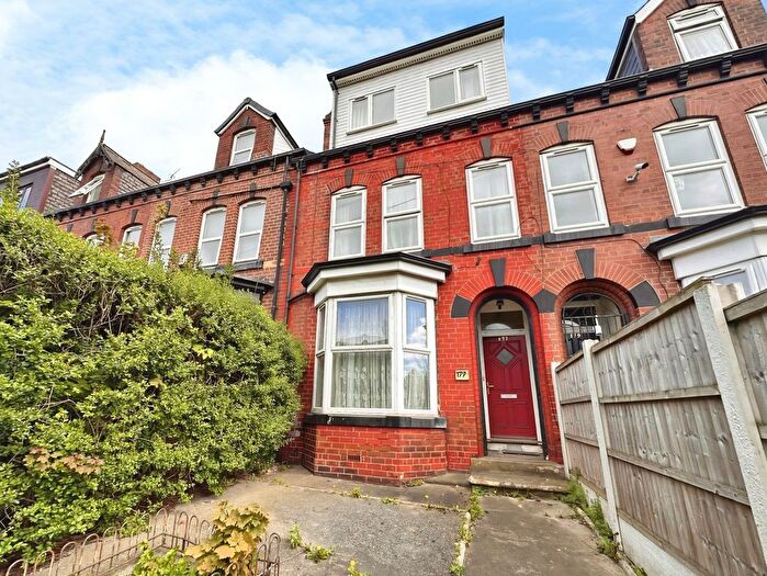 4 Bedroom Terraced House For Sale In Cardigan Road, Leeds, LS6