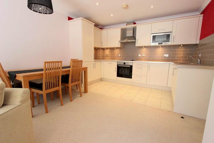 2 Bedroom Flat To Rent In Thornlea Court, Thornhill Park, Sunderland, SR2