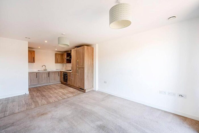 1 Bedroom Flat For Sale In Austen House, Guildford, GU1
