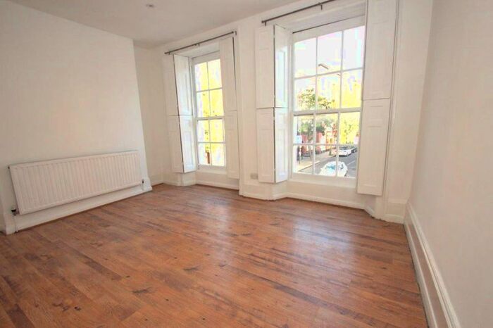 2 Bedroom Flat To Rent In Offord Road, London, N1
