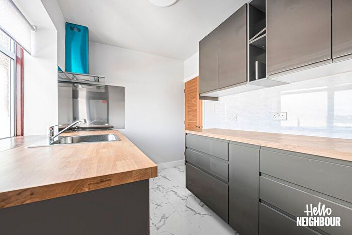 2 Bedroom Flat To Rent In Bond Road, Mitcham, CR4