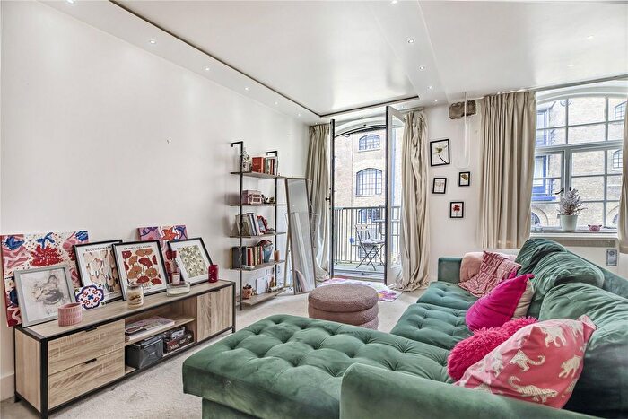 2 Bedroom Flat To Rent In Mill Street, London, SE1