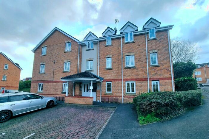 2 Bedroom Flat To Rent In Chandlers Ford, SO53