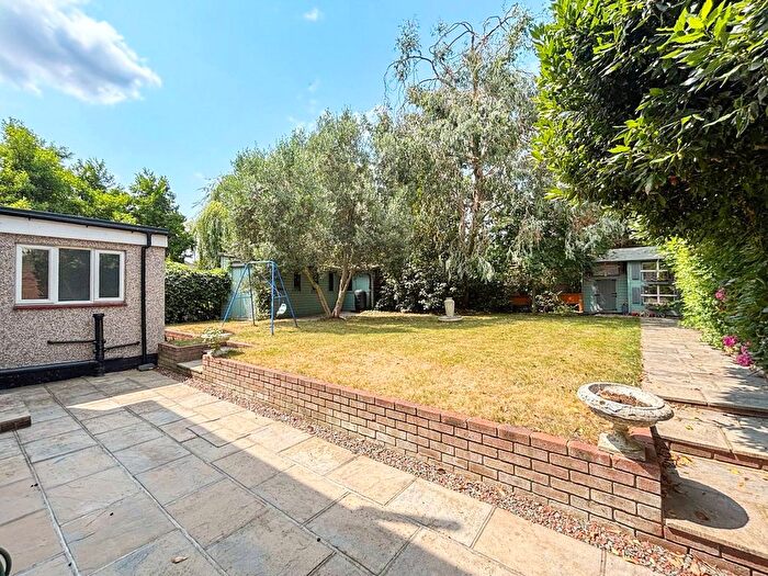 5 Bedroom Detached House For Sale In Crofton Avenue, Bexley, DA5