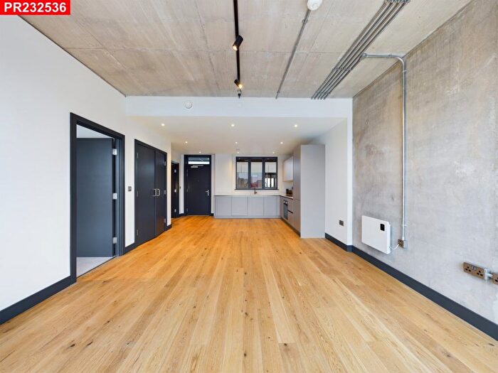 1 Bedroom Flat To Rent In Addington Street, Manchester, M4