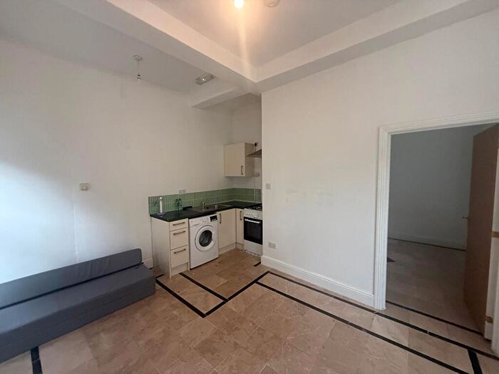 1 Bedroom Apartment To Rent In Church Road, Moseley, B13