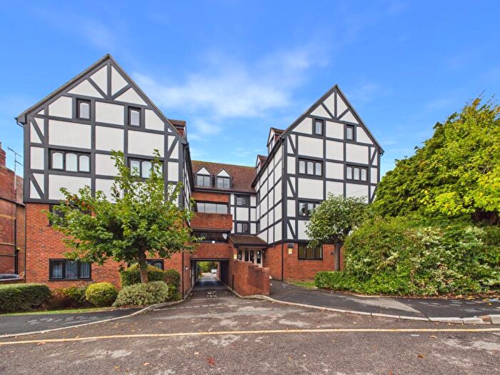 1 Bedroom Penthouse For Sale In Alexandra Road, Gloucester, Gloucestershire, GL1