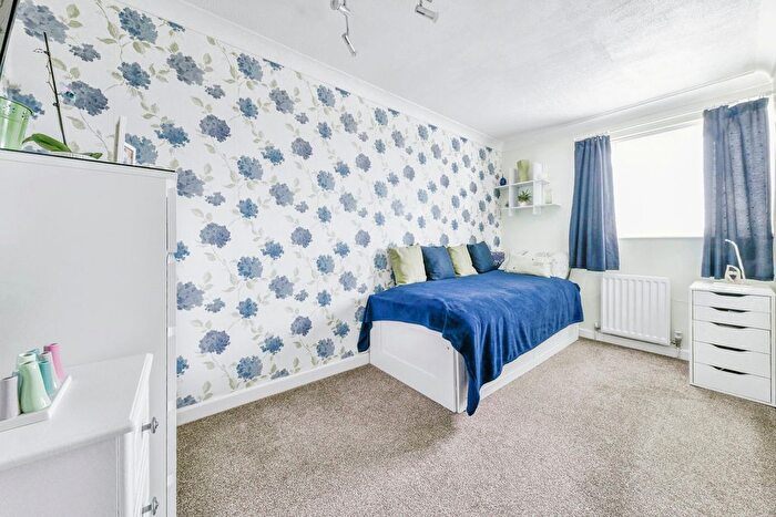 3 Bedroom Terraced House For Sale In Siddons Road, Stevenage, Hertfordshire, SG2