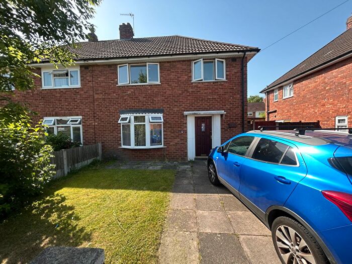 Semi Detached House To Rent In Hawthorn Road, Wednesbury, WS10