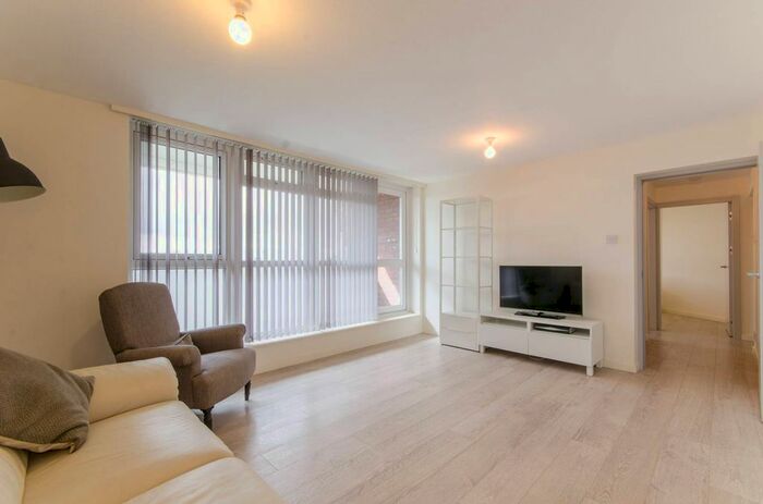 2 Bedroom Flat To Rent In Nether Street, Finchley, London, N3