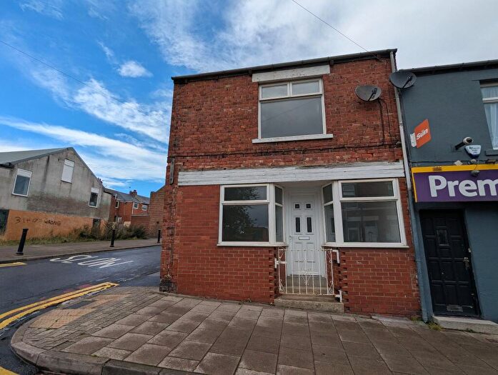 3 Bedroom End Of Terrace House For Sale In Front Street, Grange Villa, DH2