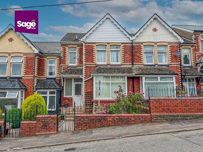 3 Bedroom Terraced House For Sale In Twmpath Road, Pontypool, NP4