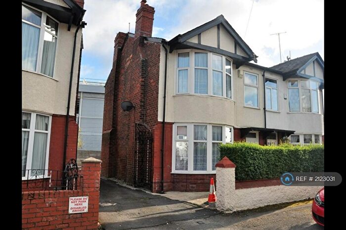 4 Bedroom Semi-Detached House To Rent In Sherbourne Crescent, Preston, PR1