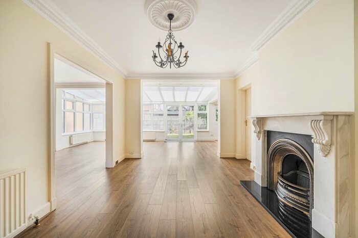 4 Bedroom Detached House To Rent In Cole Park Road, Twickenham, TW1