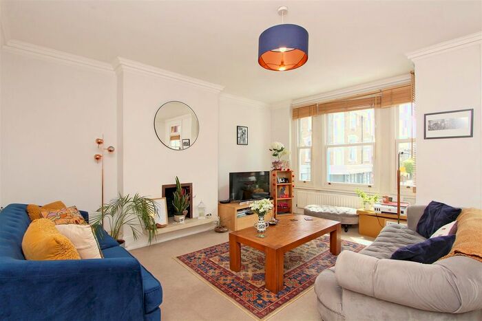 1 Bedroom Flat To Rent In Putney Bridge Road, London, SW15