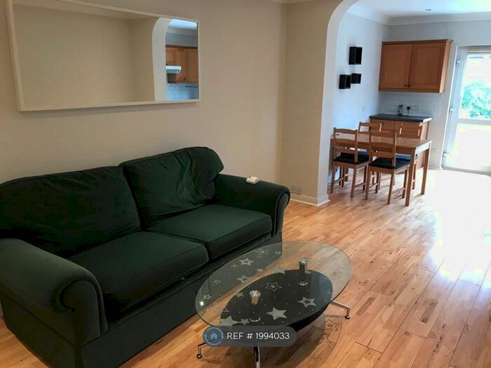 4 Bedroom Semi-Detached House To Rent In Hounslow, Hounslow, TW3