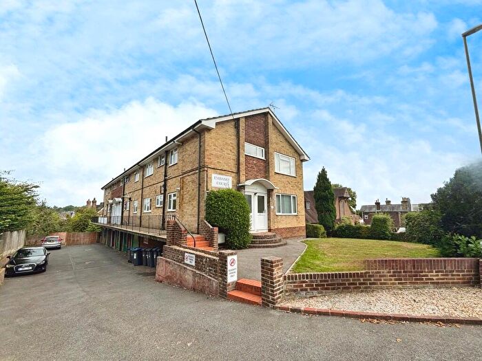 2 Bedroom Maisonette To Rent In Embassy Court, Sydney Road, RH16