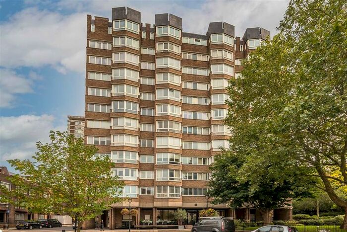 4 Bedroom Flat To Rent In Hyde Park Crescent, London, W2