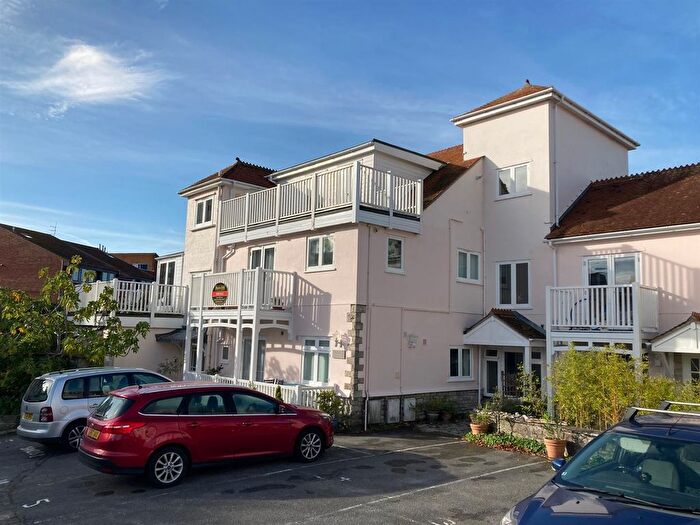 2 Bedroom Flat For Sale In Burlington Road, Swanage, BH19