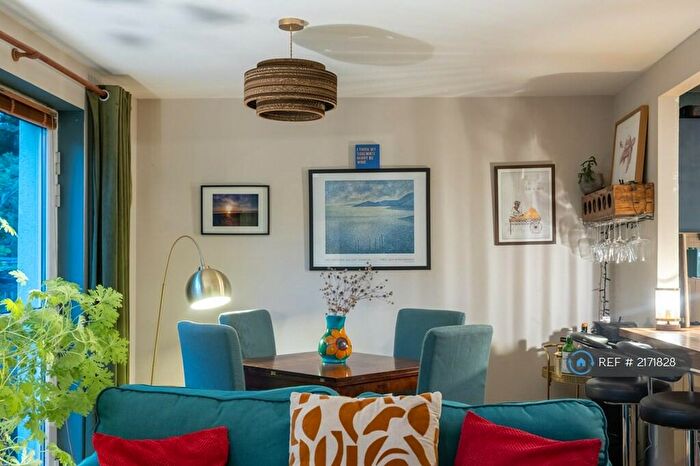 2 Bedroom Flat To Rent In Valleyfield Street, Edinburgh, EH3