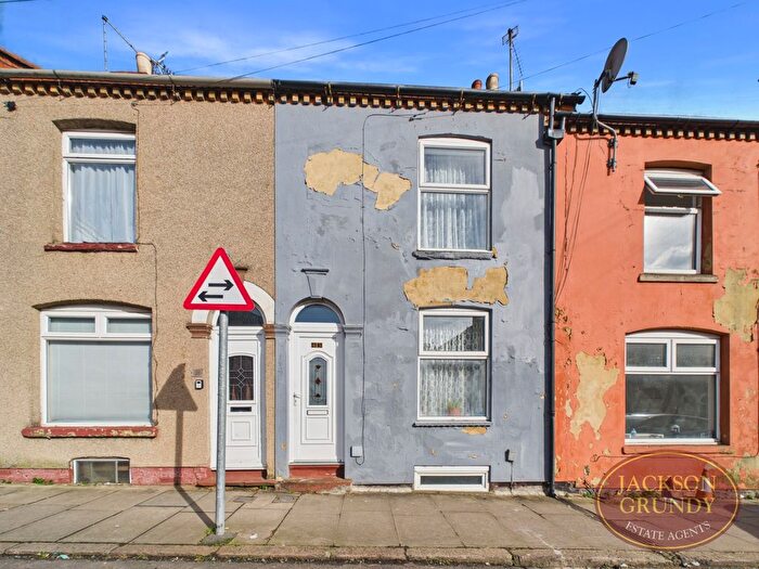 3 Bedroom Terraced House For Sale In Grove Road, The Mounts, NN1