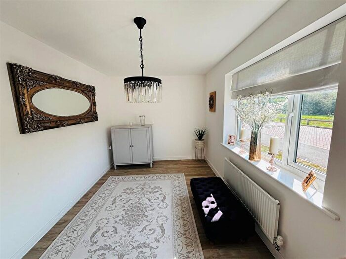 4 Bedroom Detached House For Sale In Telford Drive, Melksham, SN12