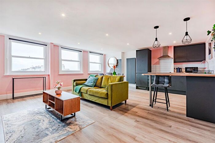 2 Bedroom Flat To Rent In Palmeira Avenue Mansions -Church Road, Hove, BN3